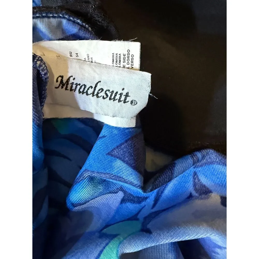 Miraclesuit Swimsuit Blue Floral Padded Sz 18
